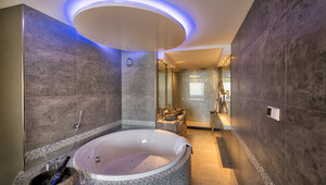 luxe suites